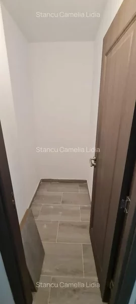 Uverturii Garsoniera decomandata, etaj 1/4, Teatrul Masca