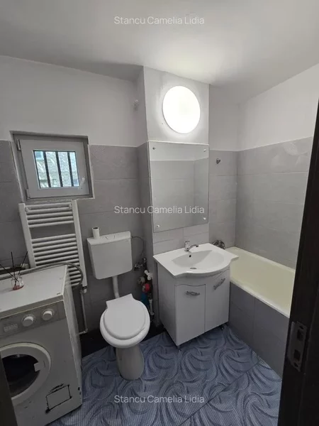 Uverturii Garsoniera decomandata, etaj 1/4, Teatrul Masca